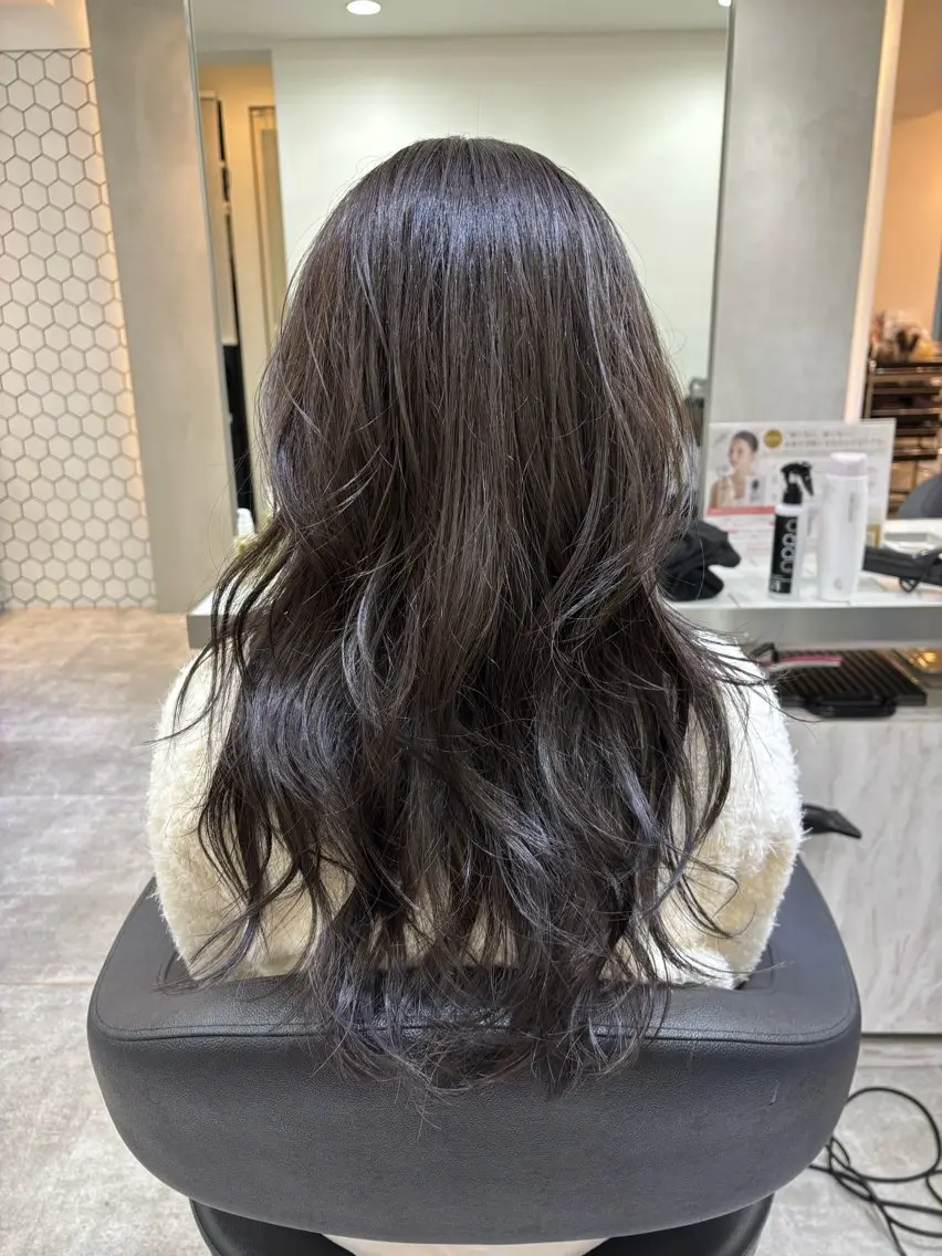 ロング カット ヘアカラー トリートメント Ｖｉｏｔ  銀座 樋口 桃佳のヘアスタイル