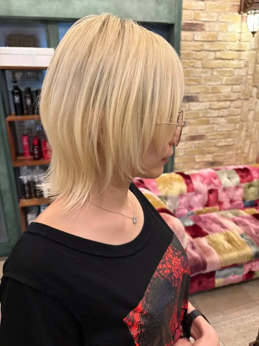 ショート レイヤーカット ショートヘア ウルフカット ウルフレイヤー カット ヘアカラー 新宿/髪質改善✨ 透明感カラー/須田のヘアスタイル
