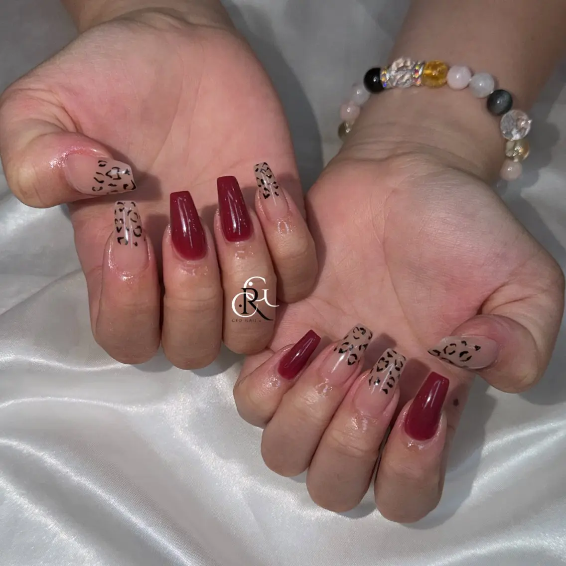 セミロング ハンドネイル CRGNAIL EMIRIのネイルデザイン
