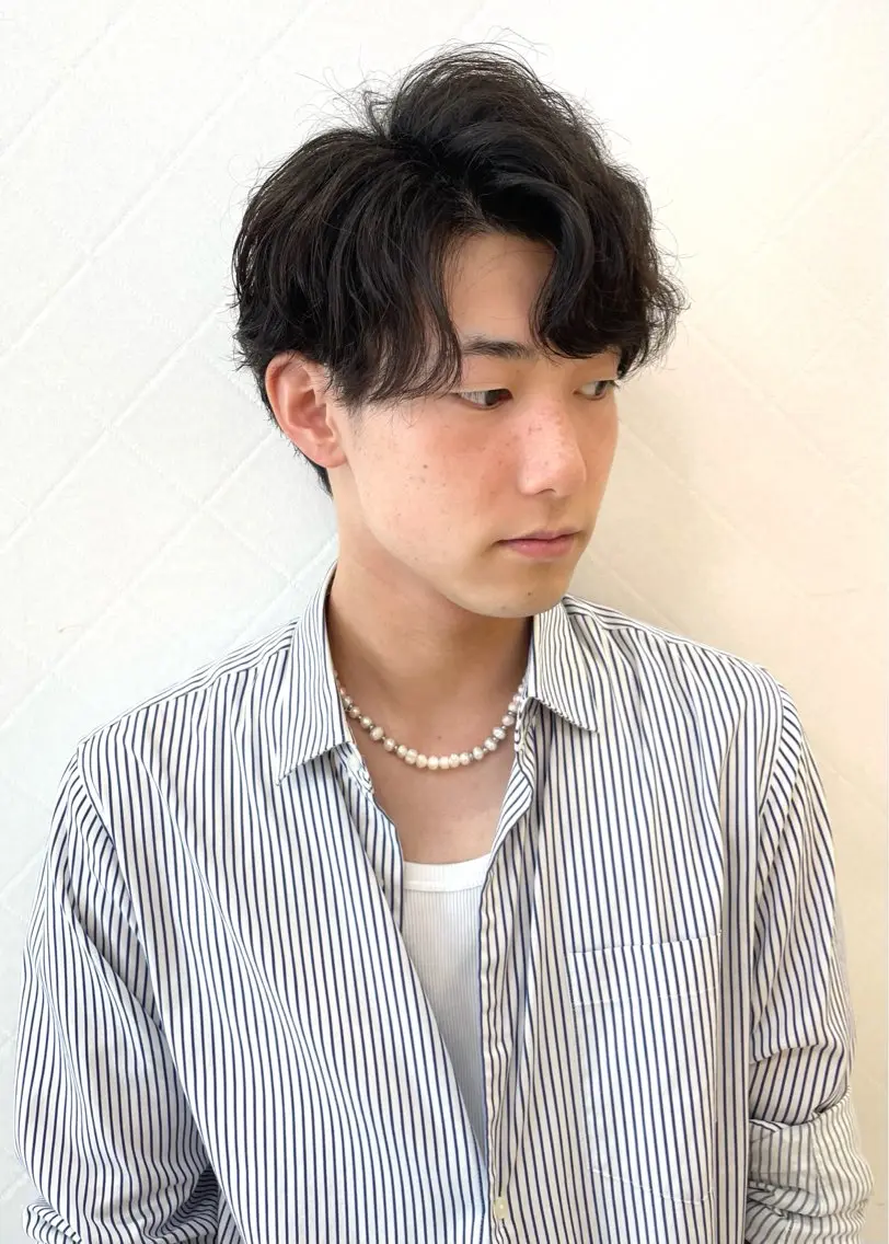 ショート パーマ メンズ アップバング メンズパーマ メンズショート ショートヘア スパイラルパーマ 縮毛矯正/ 似合わせ/古津遼平のヘアスタイル