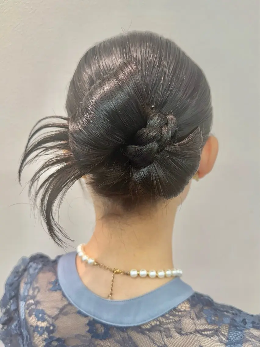 ミディアム ヘアセット オタク美容師☃️🩵 ヘアアレンジ/暗髪のヘアスタイル