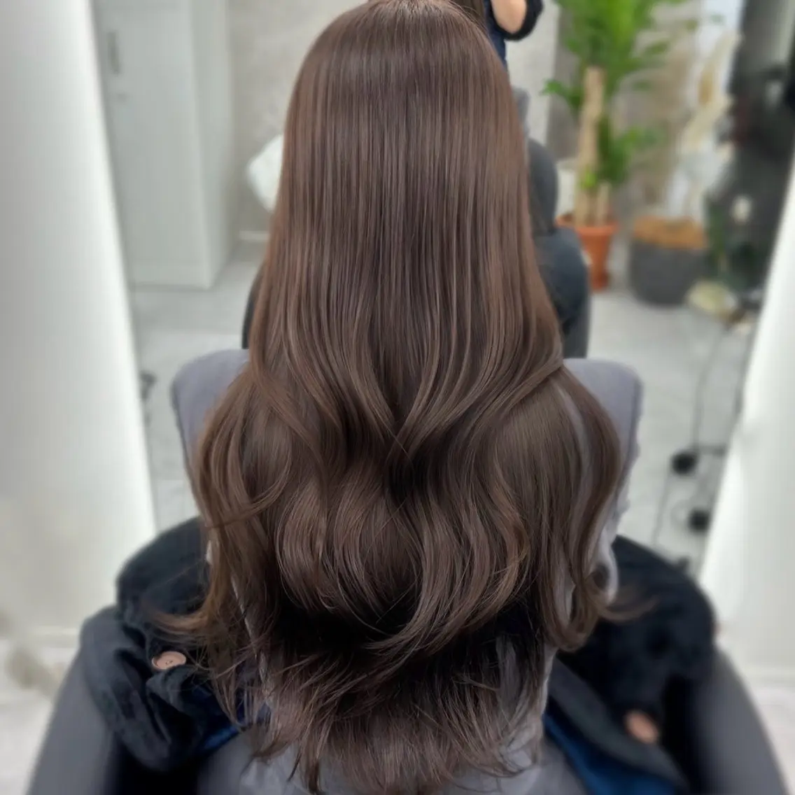 ロング カラー ベージュカラー カット ヘアカラー トリートメント なんば髪質改善カラー Ardoreのヘアスタイル