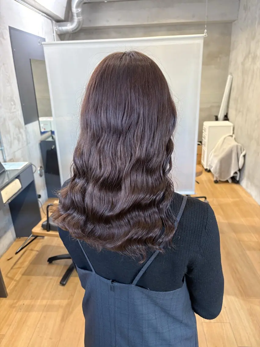 ミディアム カラー パーマ ミディアムパーマ 透明感カラー ♠️暗髪レイヤー♠️ 中山唯斗のヘアスタイル