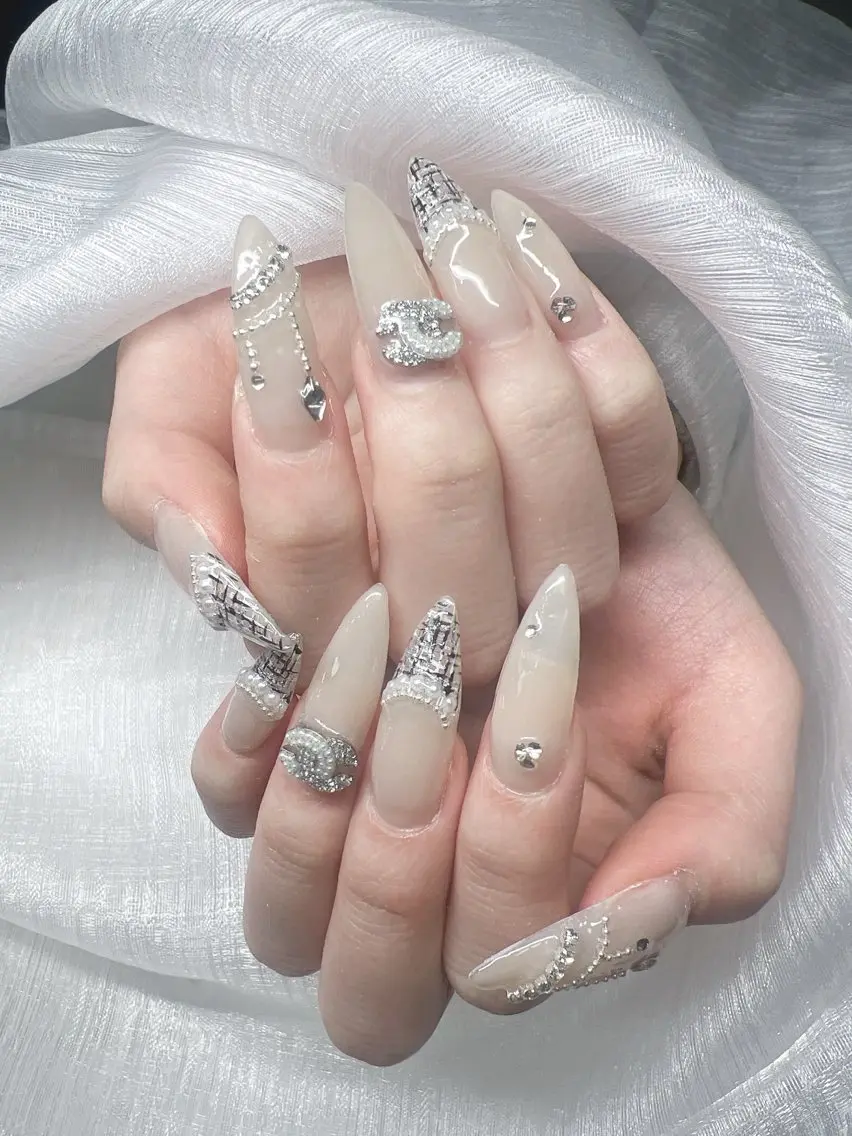ネイル ハンドネイル Lee Nails チップ長さだし専門店のネイルデザイン