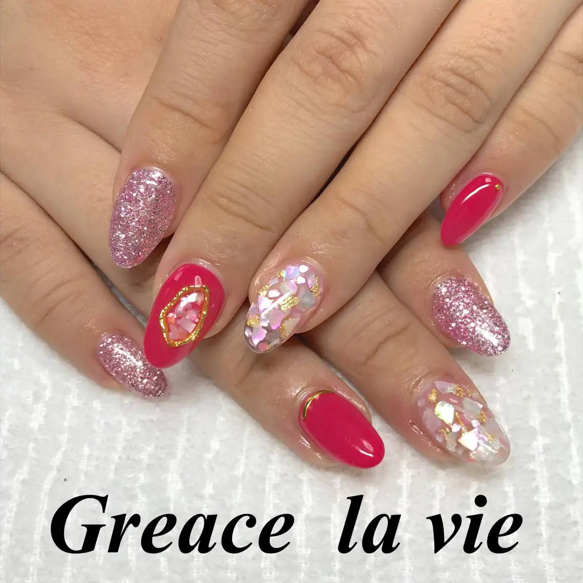 セミロング カラー パーマ ヘアアレンジ キッズ ネイル マツエク・マツパ キュート Greace  la vieのネイルデザイン