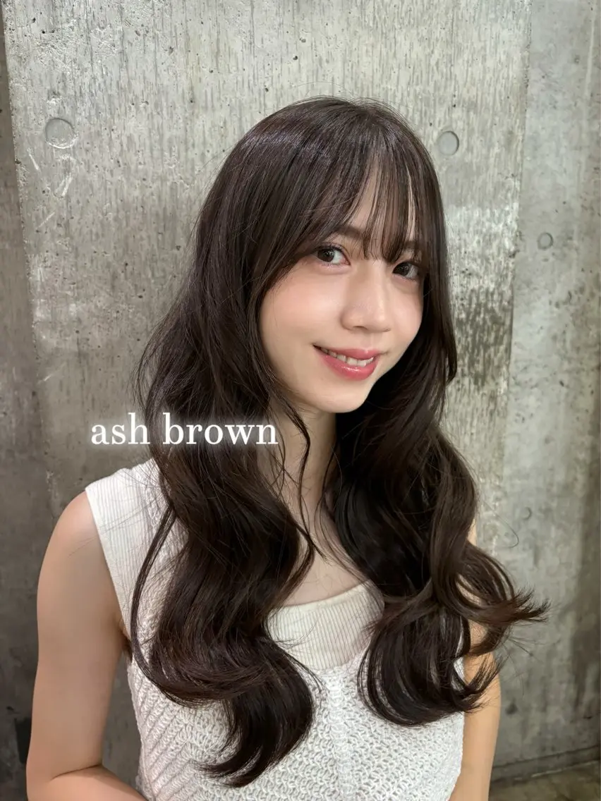 ロング アッシュ アッシュブラウン レイヤーカット ロング カット ヘアカラー 🌿ボブ/美髪矯正/ 透明感カラー/ルキのヘアスタイル