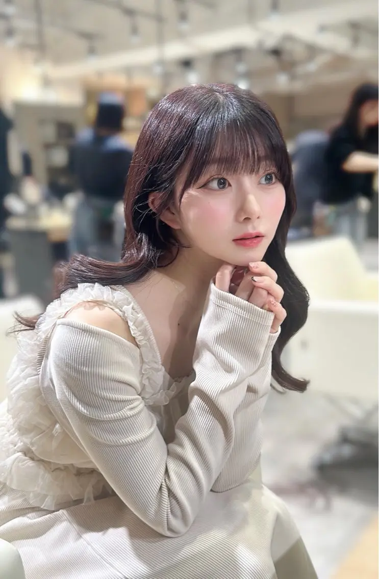 ロング 平尾 樹里のヘアスタイル