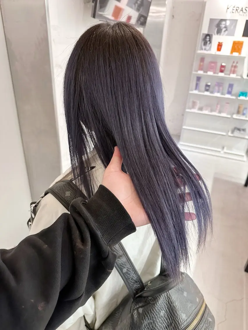 セミロング カラー パープルカラー レイヤーブリーチ特化 ホワイト専門/岸のヘアスタイル