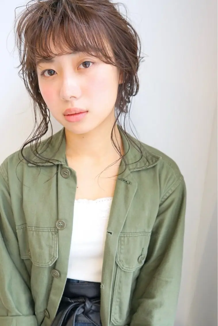 セミロング カラー パーマ 小谷 未歩のヘアスタイル