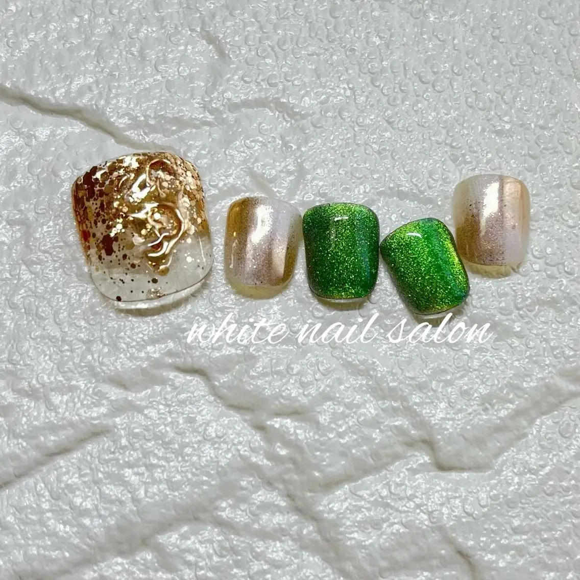 ネイル フットネイル ジェルネイル ハードジェル ラメ(グリッター) 持ち込み フットネイル white nail salonのネイルデザイン
