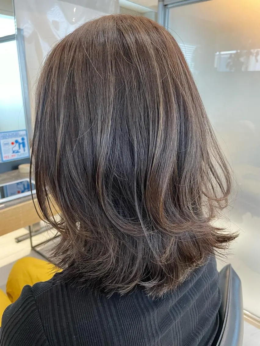 ⭐️大好評⭐️カット+ハイライト+透明感カラー🌟+高保湿トリートメント🌸の写真