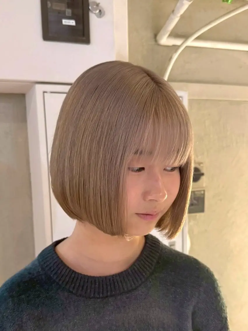 ショート 🇨🇳ハイトーン ワンホン🇰🇷ななのヘアスタイル