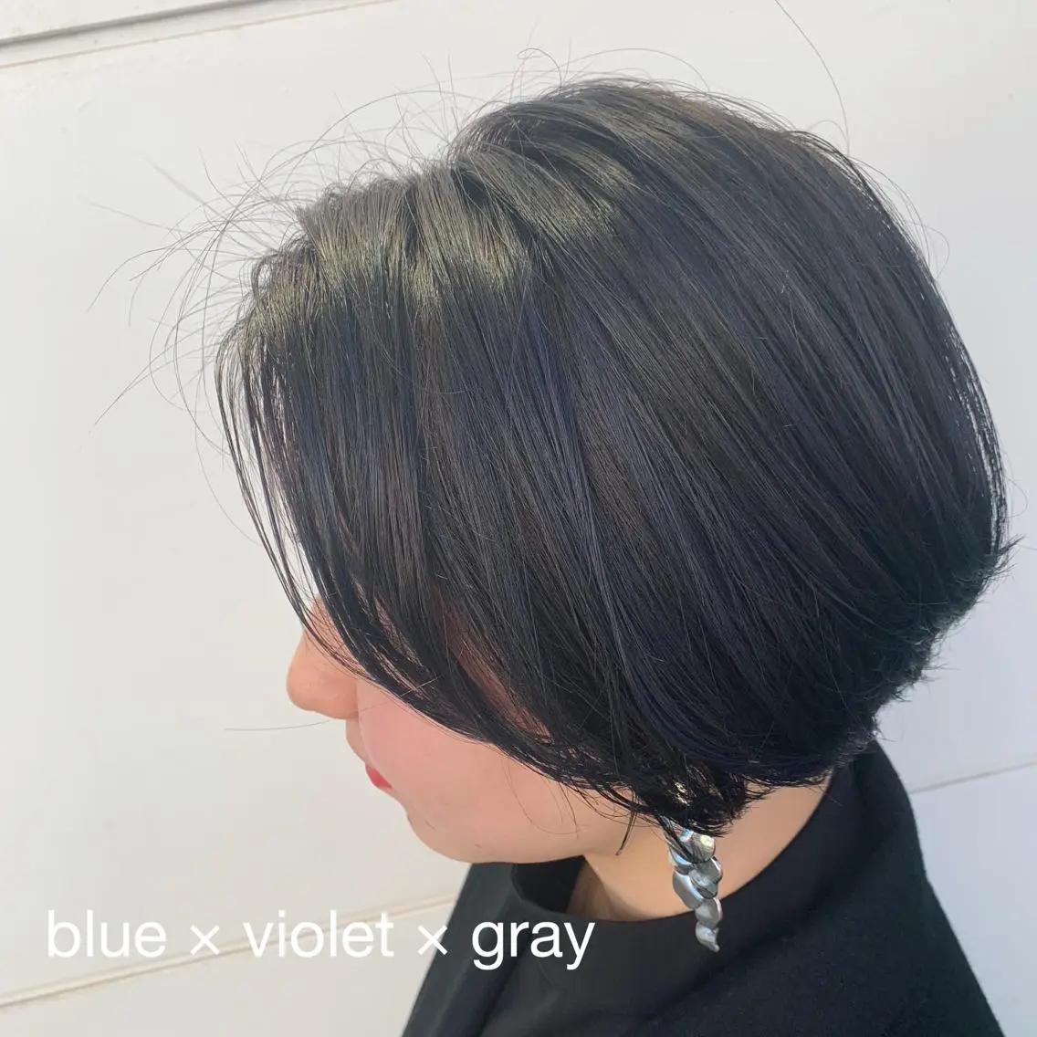 ショート カラー RINA🧤 デザインとボブのヘアスタイル