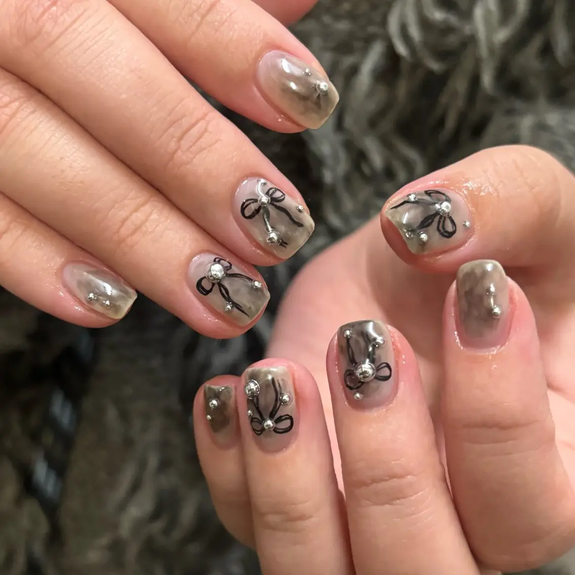 ネイル ハンドネイル カメレオン京橋🌻 草葉由佳のネイルデザイン