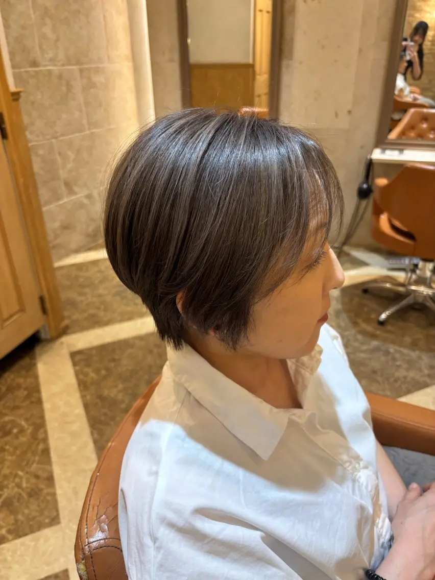 ショート ハイライト ヘアカラー GRITTERs💖 岸風花のヘアスタイル