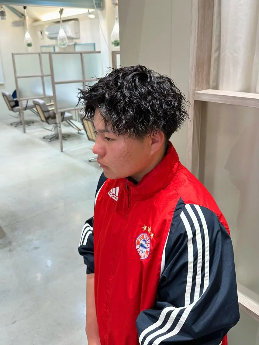 パーマ メンズ メンズパーマ ツイストスパイラルパーマ スパイラルパーマ カット パーマ N,SOL / 岩上 新大のヘアスタイル