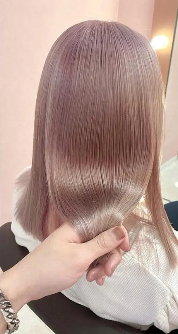 【💓🧸1番人気🧸💓傷ませないハイトーン💍最高級ケアブリーチ】➕韓国風カラー➕トリートメント💓💓ミニモ学割の写真