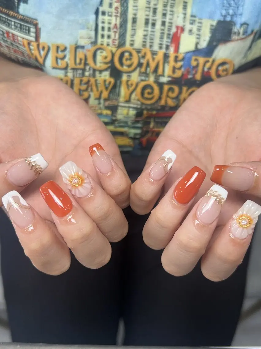 ネイル アートネイル フラワーネイル フットネイル フレンチネイル ジェルネイル UM Nail Salonのネイルデザイン