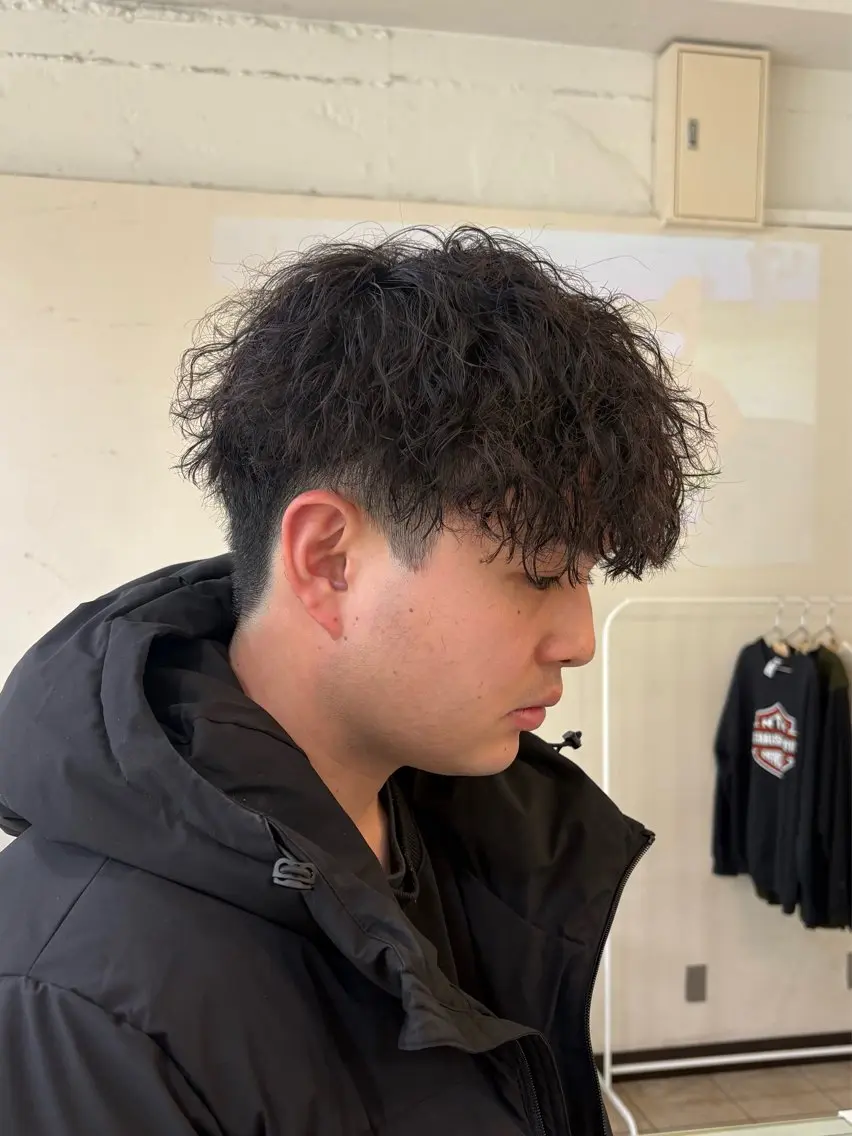 ショート パーマ スズキ ユウナのヘアスタイル