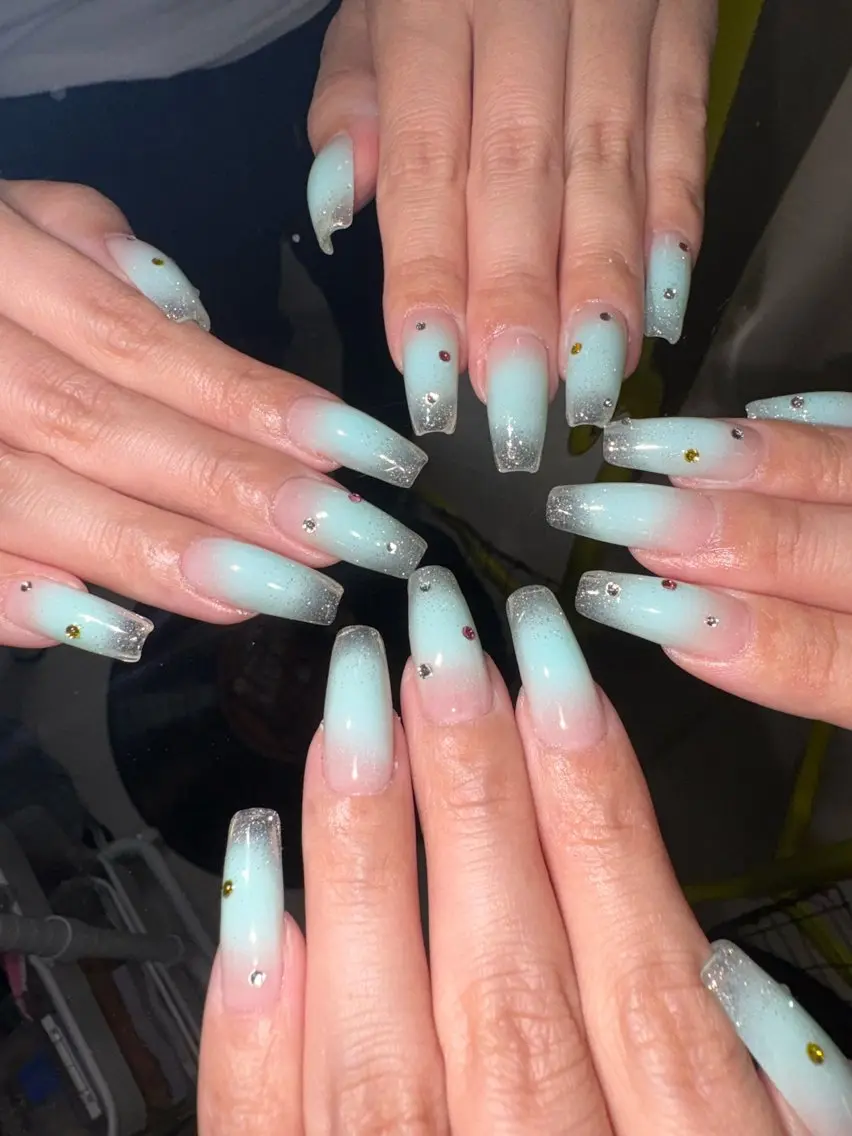 ネイル チークネイル クリアネイル ハンドネイル 33nail✴️栄 スミレ❇️Gel-xのネイルデザイン