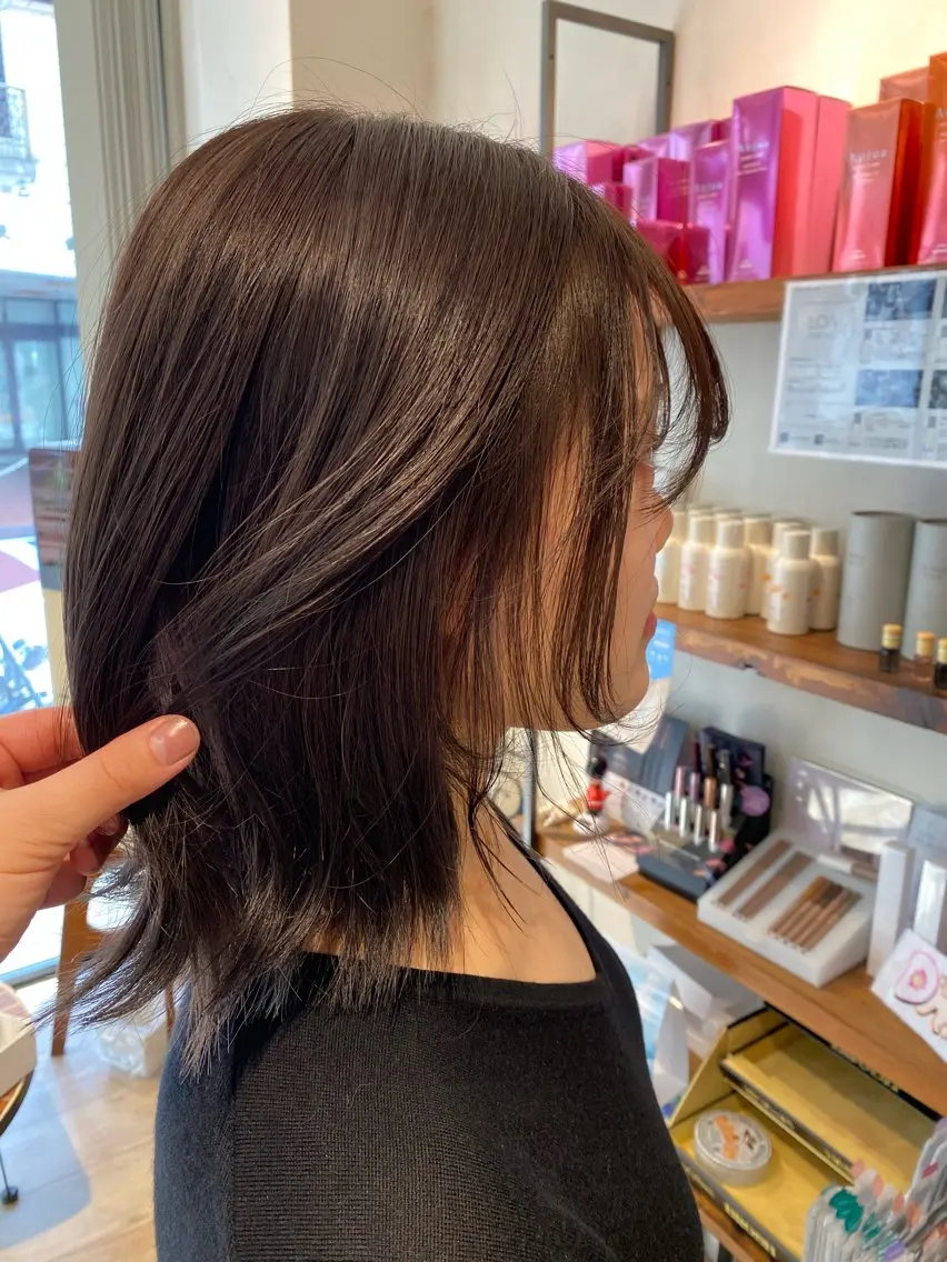 ミディアム カラー ヘアカラー ナチュラルヘア🫧 ナナミのヘアスタイル