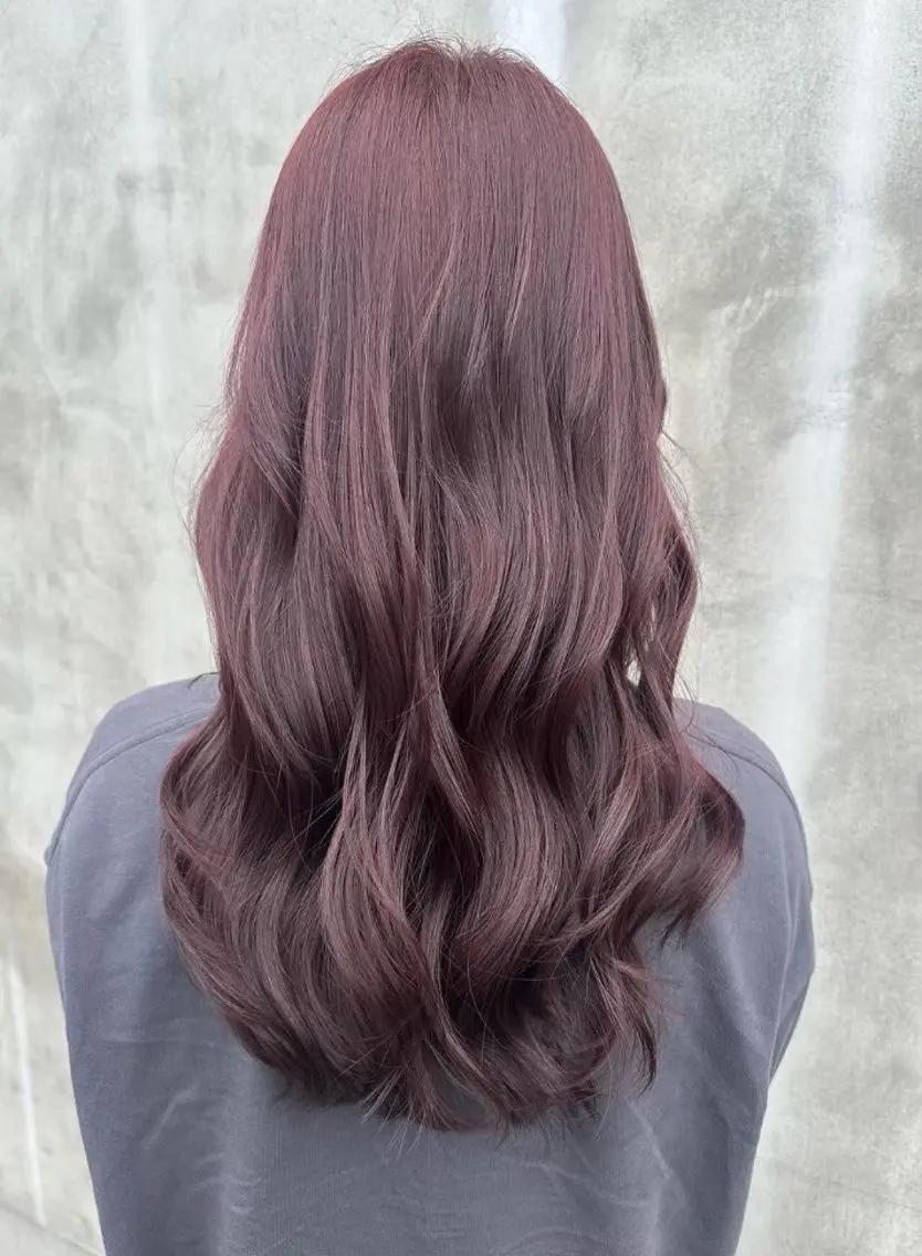 カラー グランデュール 西沢のヘアスタイル