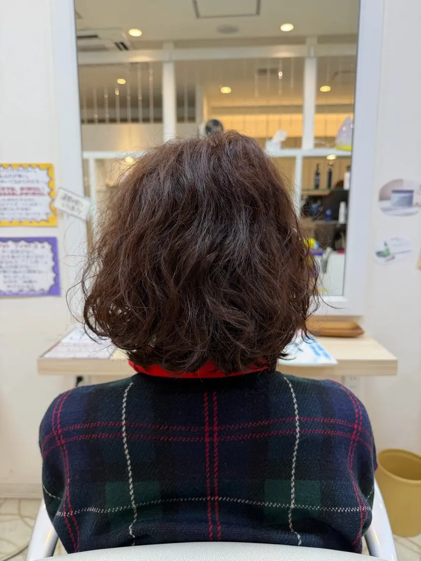 ミディアム くせ毛 カット ヘアカラー トリートメント 高橋 佑介のヘアスタイル