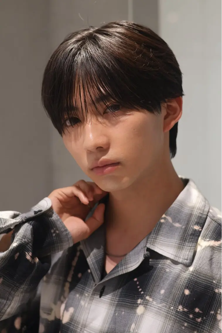 ミディアム メンズ マッシュ シースルーマッシュ 黒田 竜雅のヘアスタイル