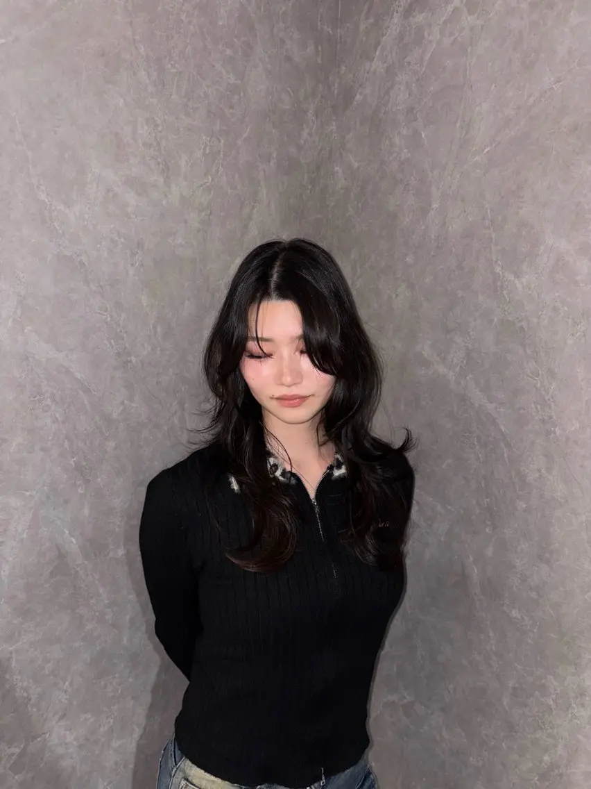 ロング 🖤韓国系🇰🇷カ ラーkokona🖤のヘアスタイル