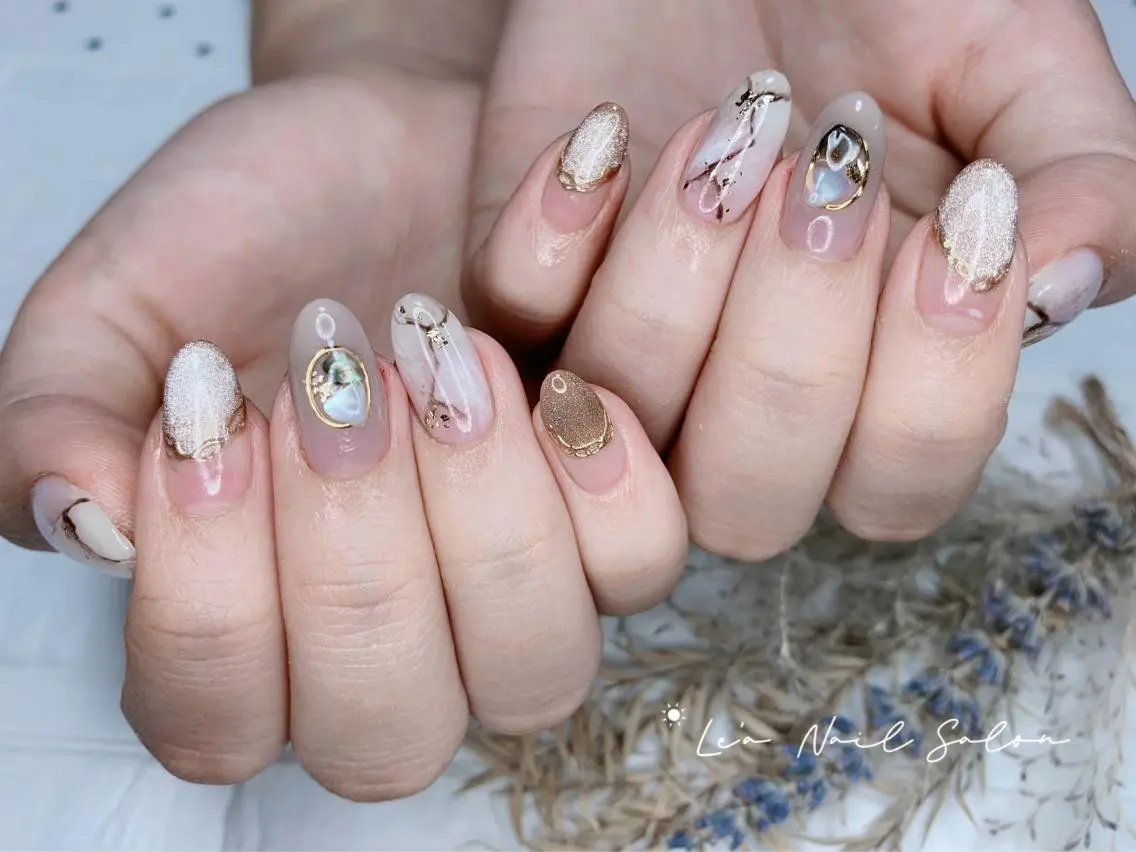 ミディアム カラー ネイル Le’a NailSalonのネイルデザイン