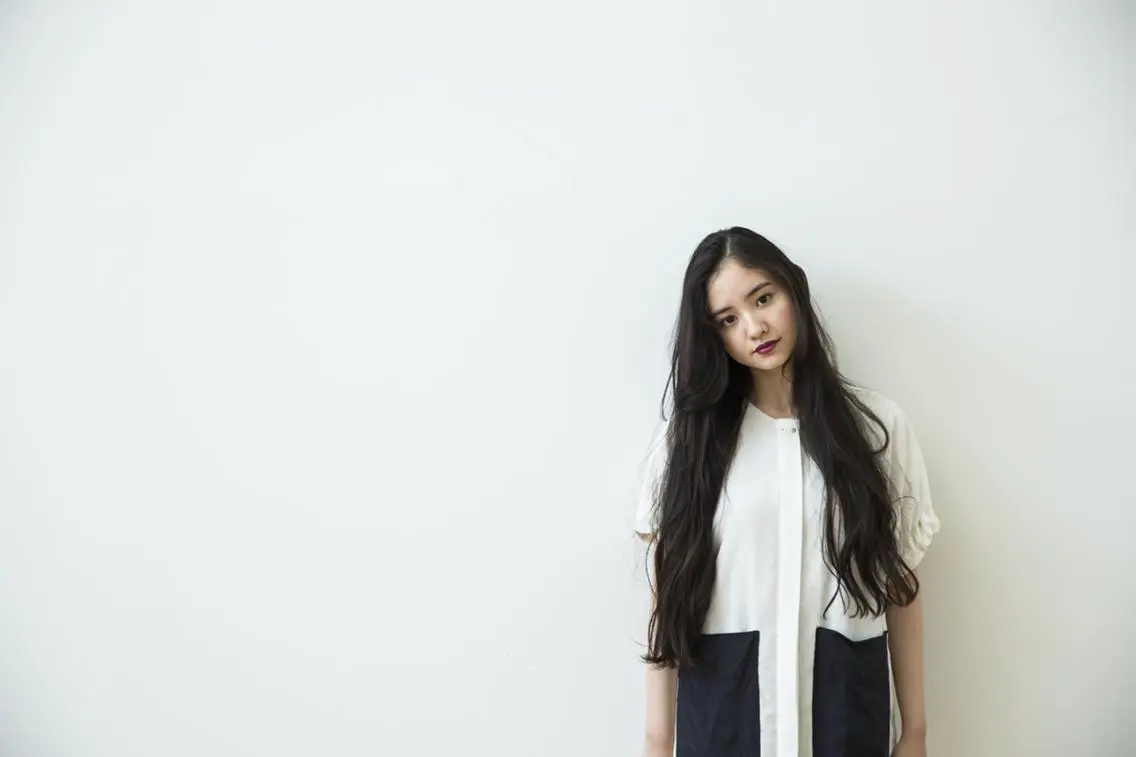 ミディアム 鈴木 奈波のヘアスタイル