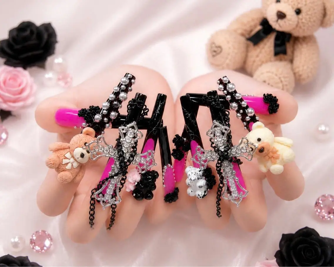 ネイル アートネイル オーロラネイル クリアネイル 長さ出し フレンチネイル ハンドネイル HOT Nail Salonのネイルデザイン