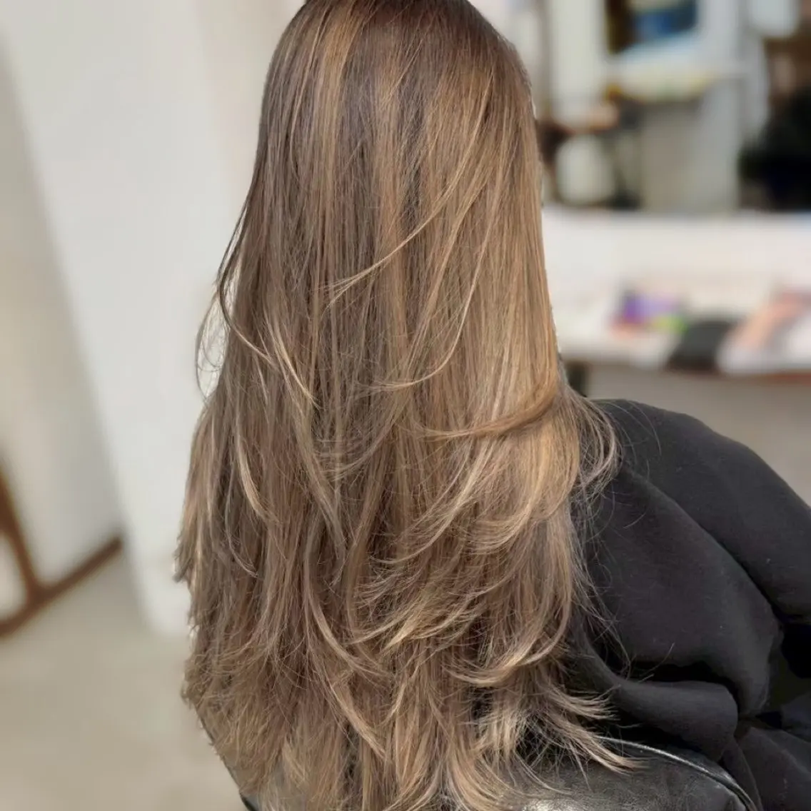 ロング 坂本 璃里杏のヘアスタイル