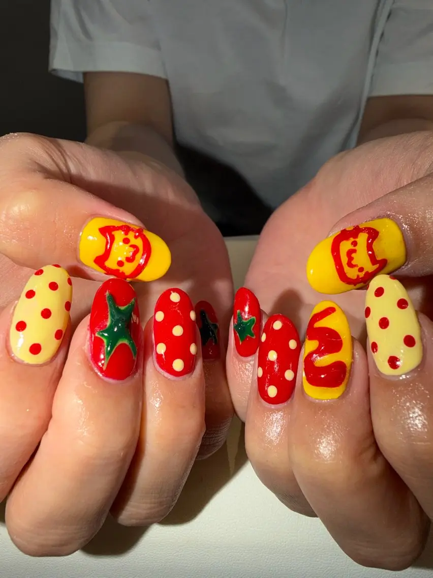 ネイル ハンドネイル 🎵AIRI/ヘアー ⭐︎アートネイル🪽のネイルデザイン