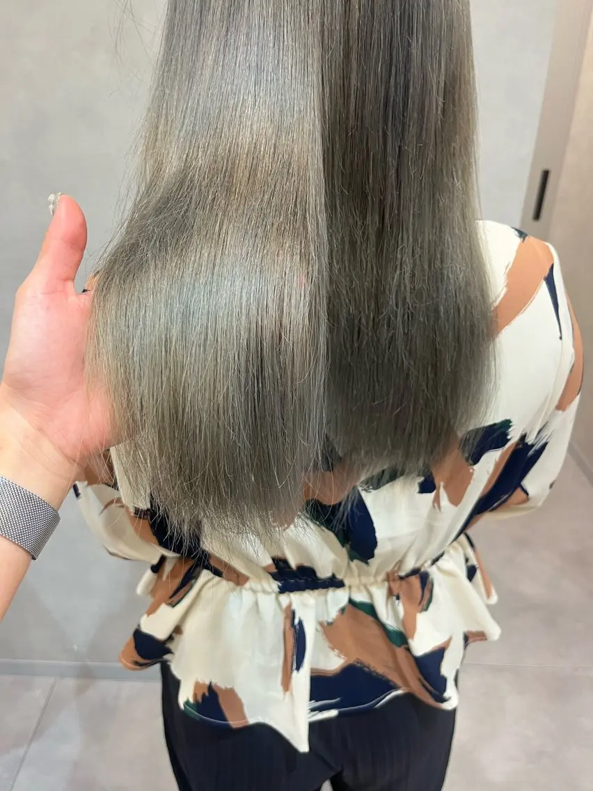 カラー グレージュ オリーブグレージュ オリーブグレー 心美/ブリーチなし 透明感カラーのヘアスタイル