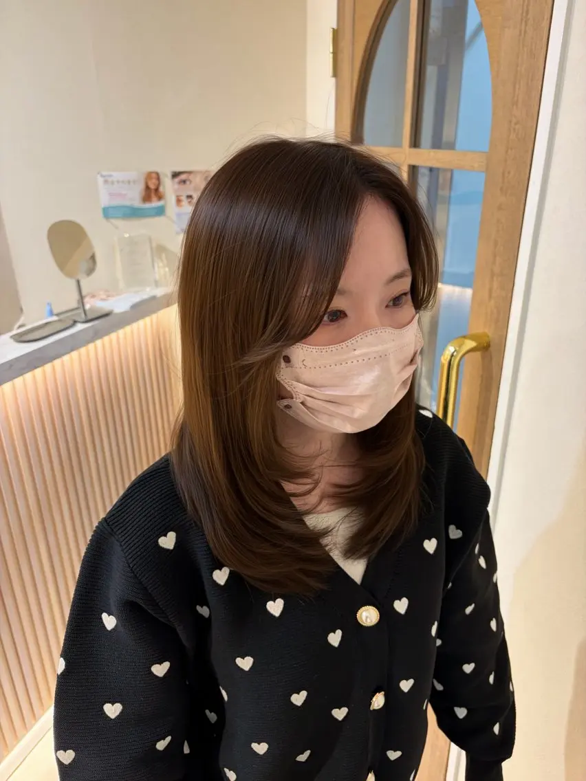 セミロング ハイレイヤー レイヤーカット カット ヘアカラー CreBiA あきとのヘアスタイル