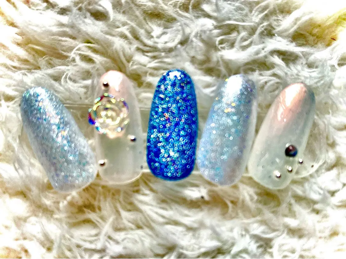 蝶々🦋デザインネイル💅（オフあり、甘皮ケア付）の写真