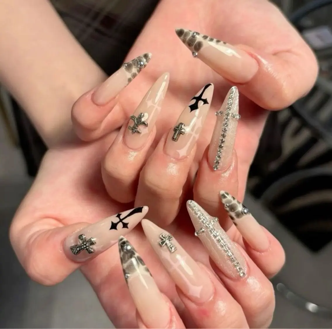 ネイル チークネイル フットネイル フレンチネイル グラデーション 韓国ネイル YUKI NAILのネイルデザイン