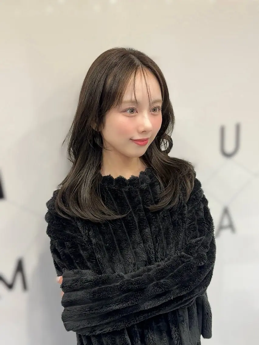 セミロング くびれヘア 髪質改善 韓国風ヘア レイヤーカット 1日1名様 限定のヘアスタイル