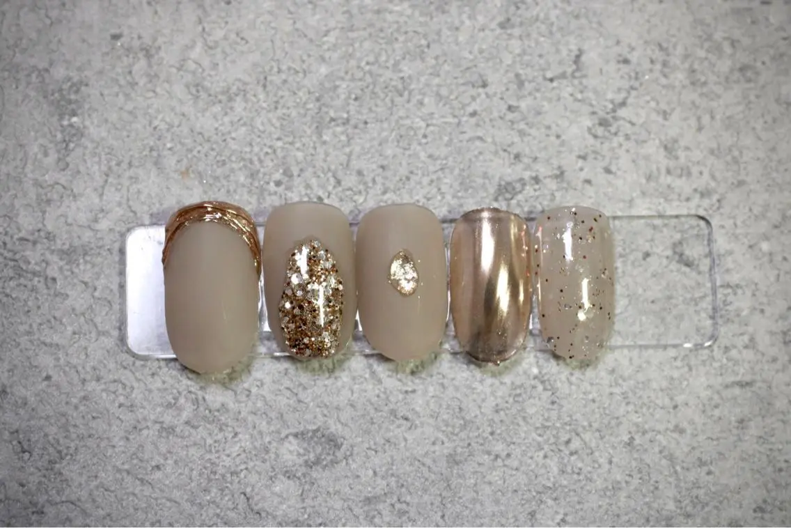 ネイル オーロラネイル カジュアル ジェルネイル ラメ(グリッター) マグネットネイル MH Nailのネイルデザイン