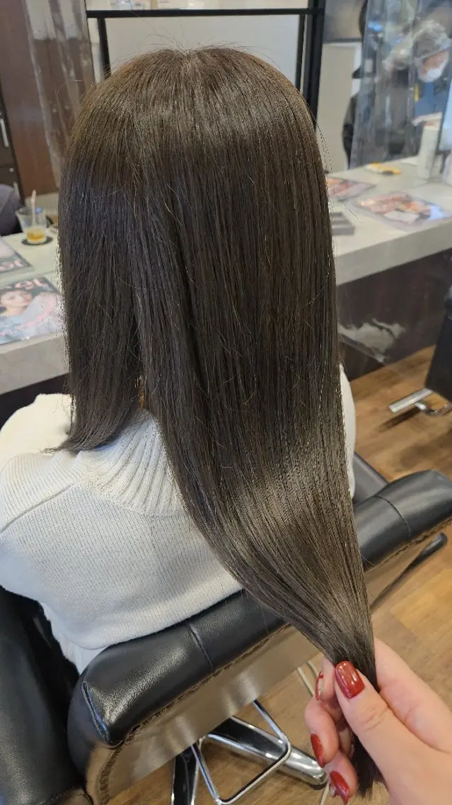 ロング カラー ヘアカラー トリートメント 関口 友菜のヘアスタイル