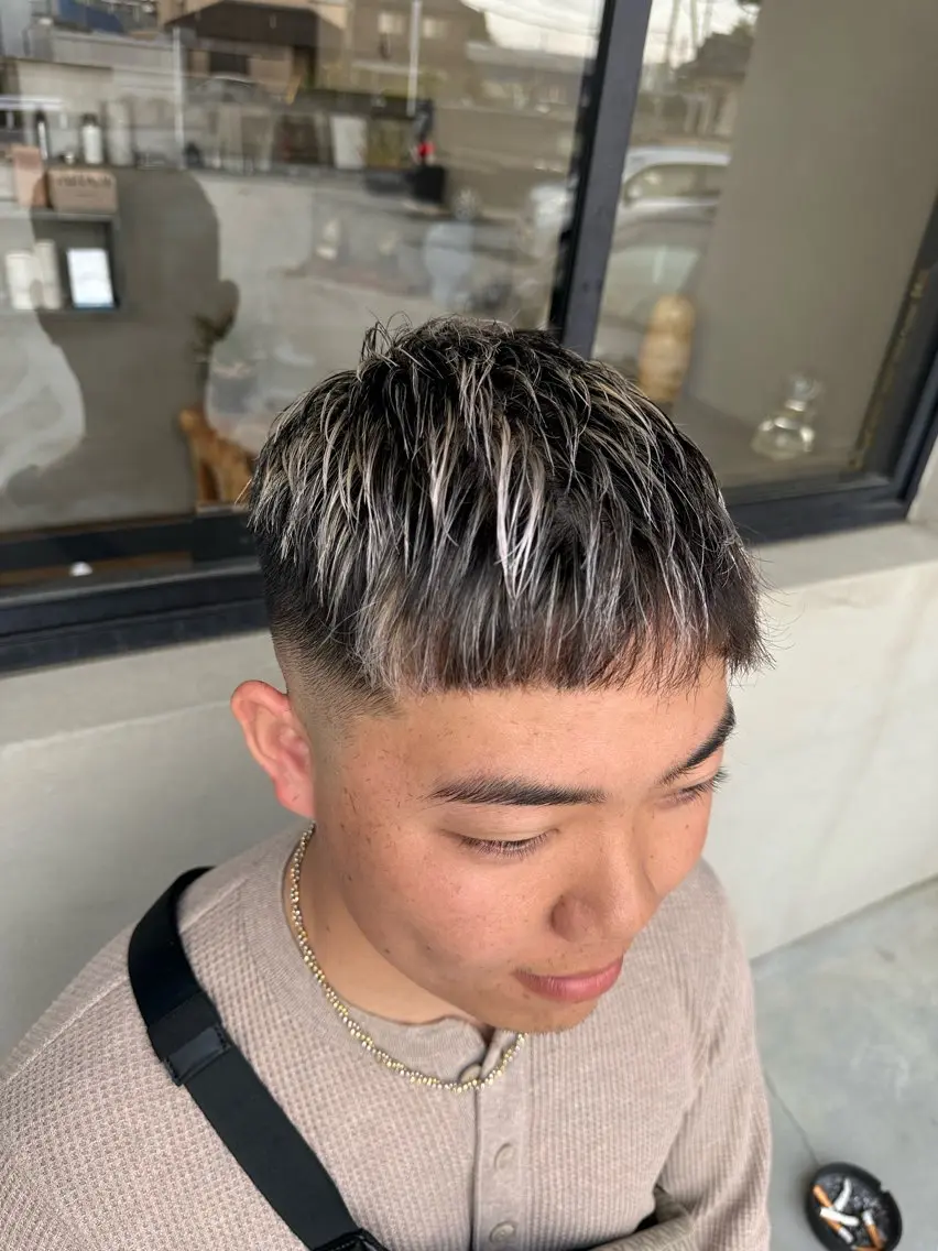 ショート カラー メンズ メンズメッシュ メッシュ ショートヘア 鈴木 アナンのヘアスタイル