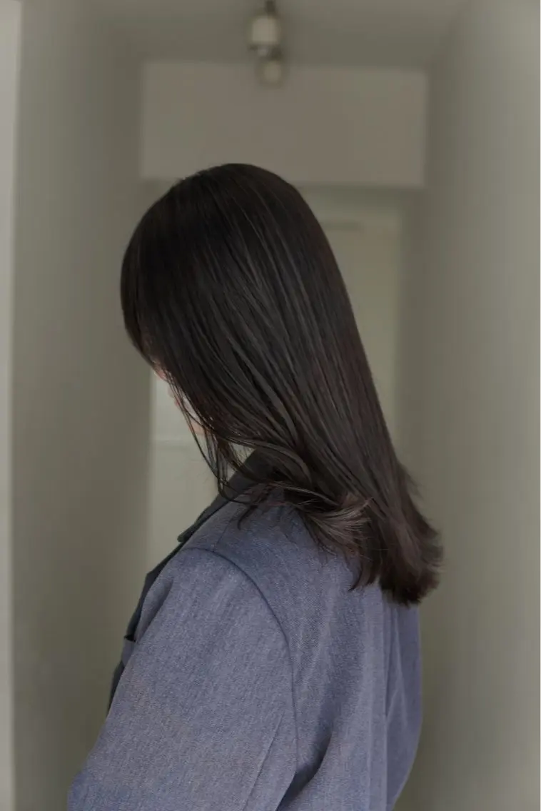 セミロング カラー カット ヘアカラー 縮毛矯正 トリートメント 髪質改善/透明感 松下喬亮のヘアスタイル