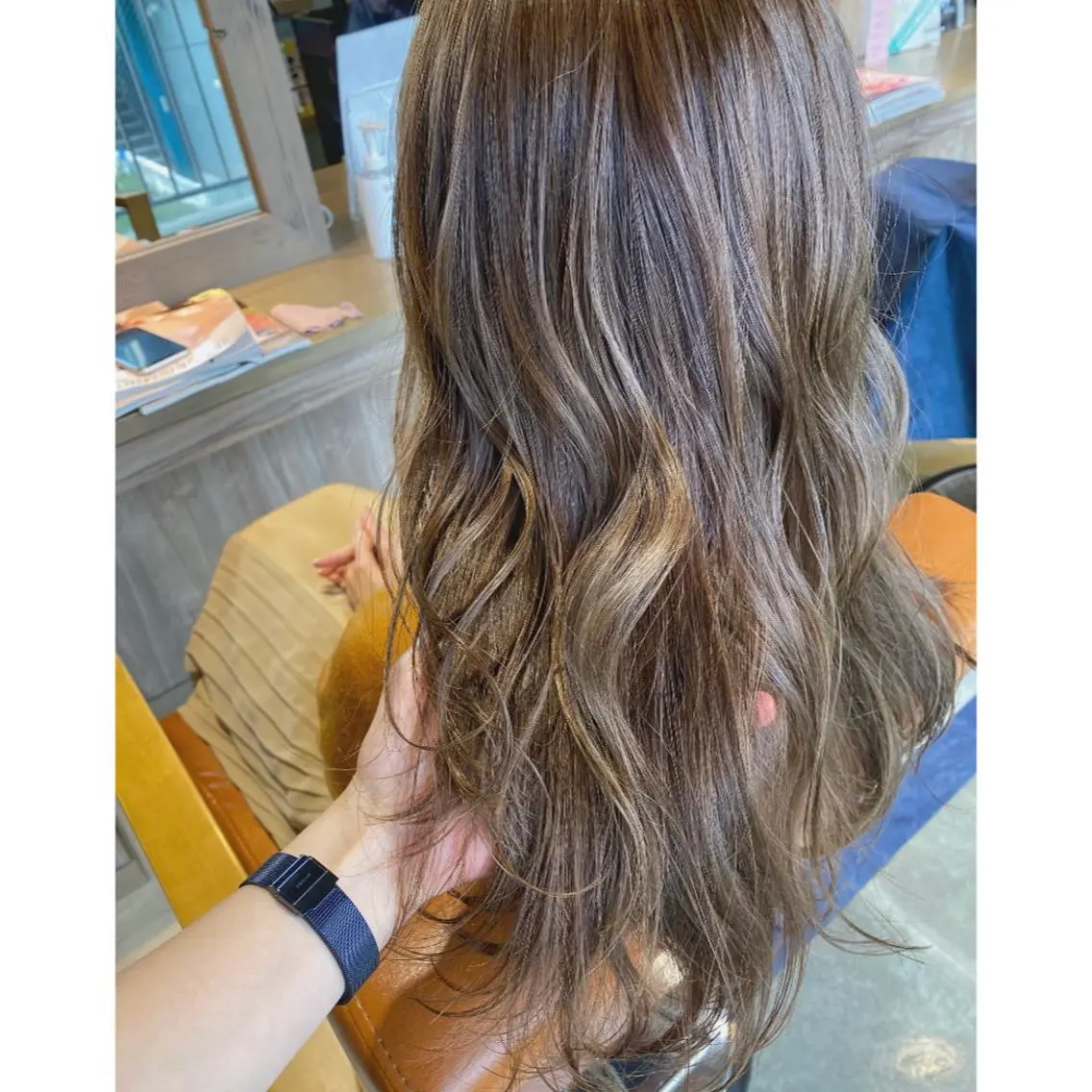 カラー カット 縮毛矯正 トリートメント 🩵盛れる顔周りヘア EMI🩵のヘアスタイル