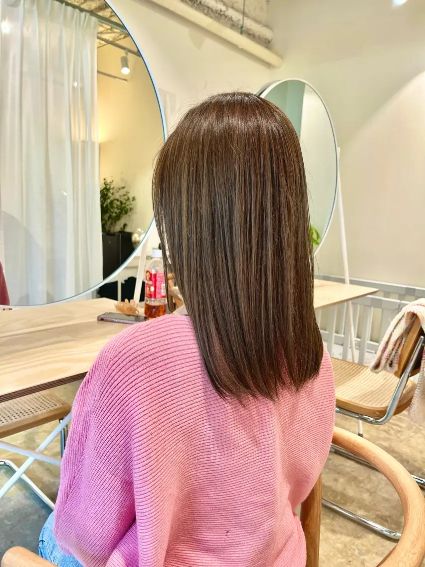 セミロング カラー Time is mummyのヘアスタイル