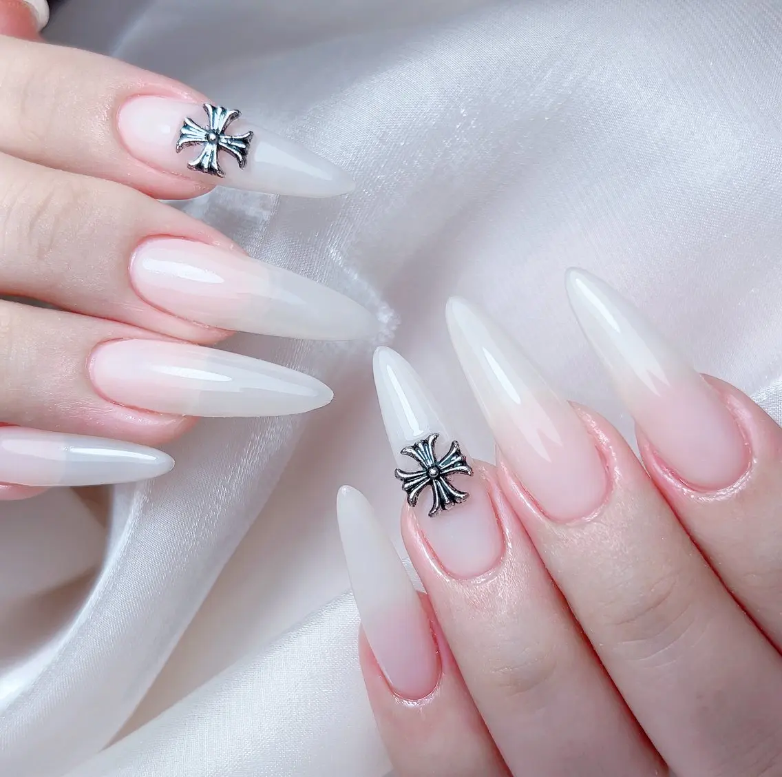 ネイル ハンドネイル M🌷nail 長さだし専門店のネイルデザイン
