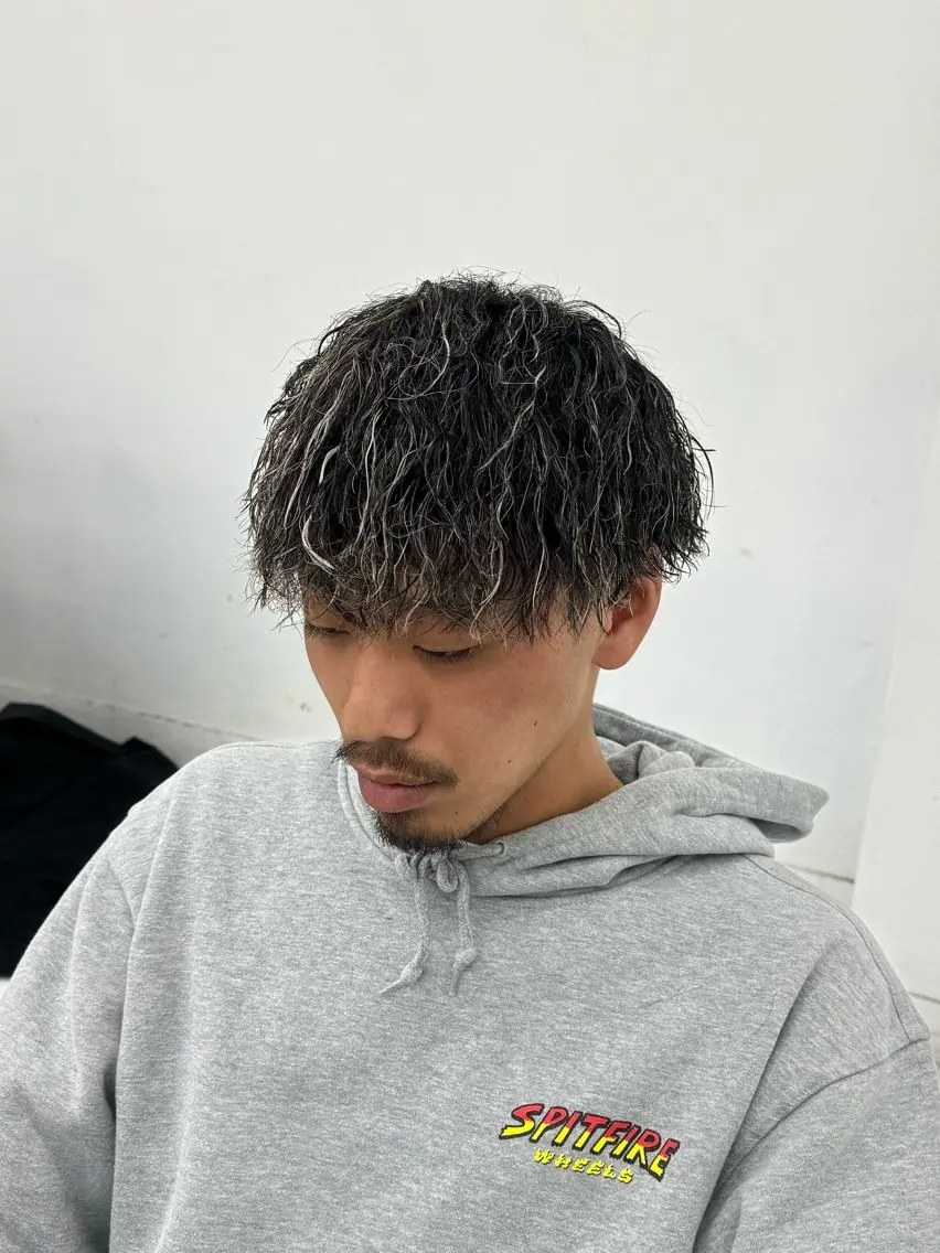 【メンズ限定】カット+メッシュキャップハイライト+カラー+パーマの写真