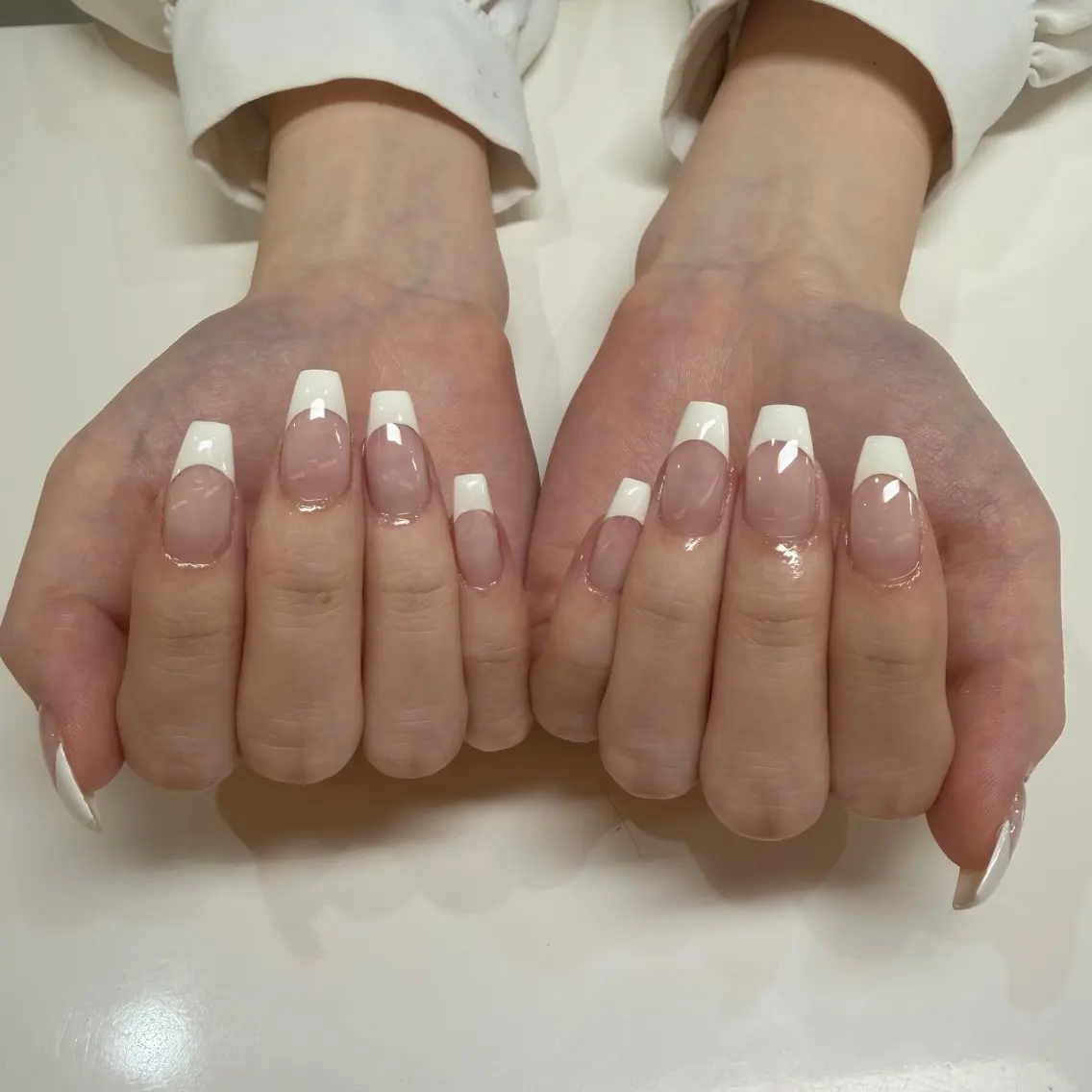 9/13 14:00~ オフなし白フレンチ(クリアベース)の写真