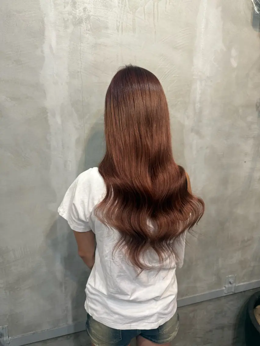 ロング ヘアカラー 🙂‍↕️吉岡 輝要/カラーモデルのヘアスタイル