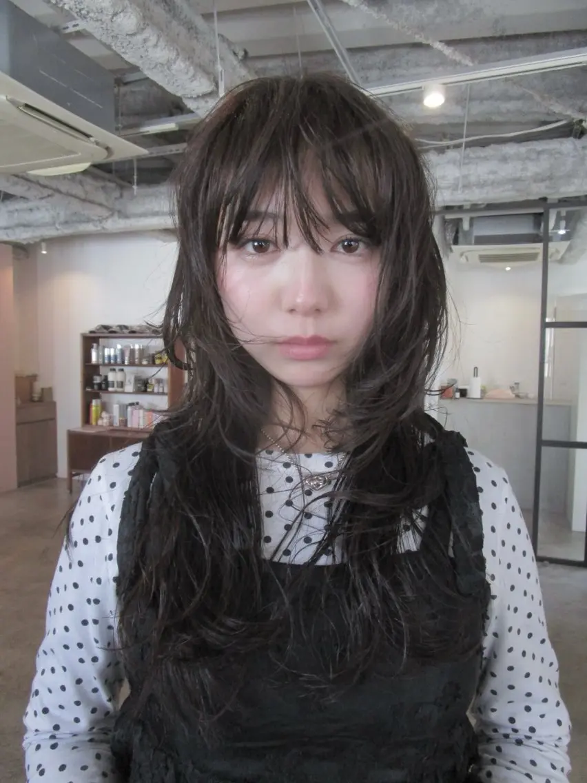 ロング レイヤーカット カット yu maのヘアスタイル